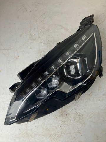 PEUGEOT 1618000380 Фара левая в наличии Львов
