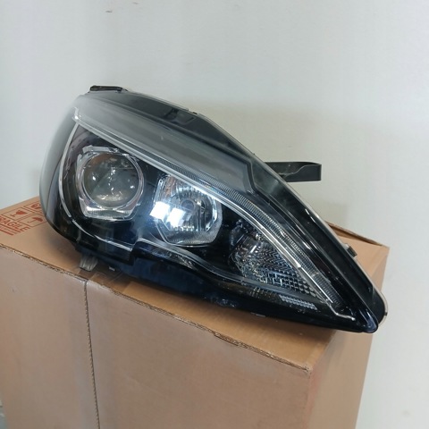PEUGEOT 1628555380 Фара правая в наличии Кривой Рог