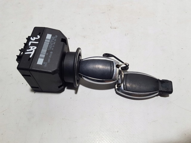 1645451508 MERCEDES купить в Харьков