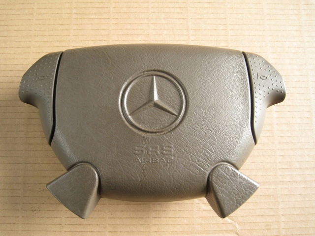 Подушка безопасности водителя 1704600098 MERCEDES