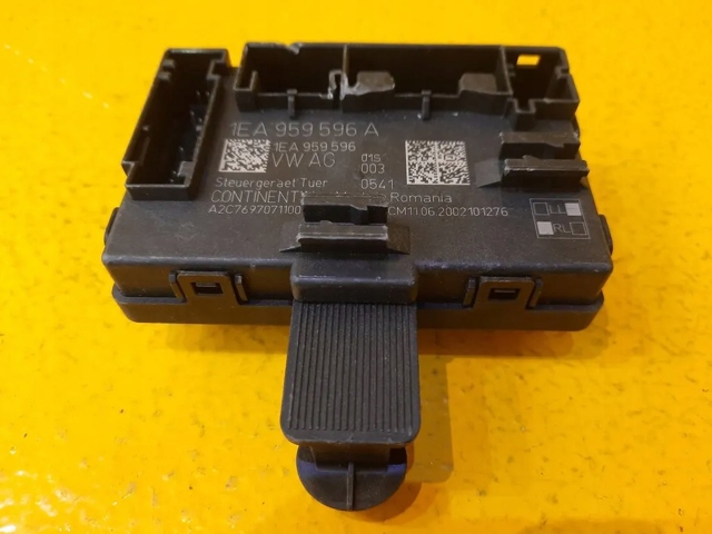 1EA959596A VAG купить в Кривой Рог