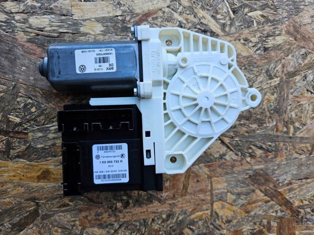VAG 1K0959792R в наличии Житомир