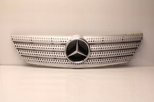 MERCEDES A2038801283 Решетка радиатора в наличии Хмельницкий