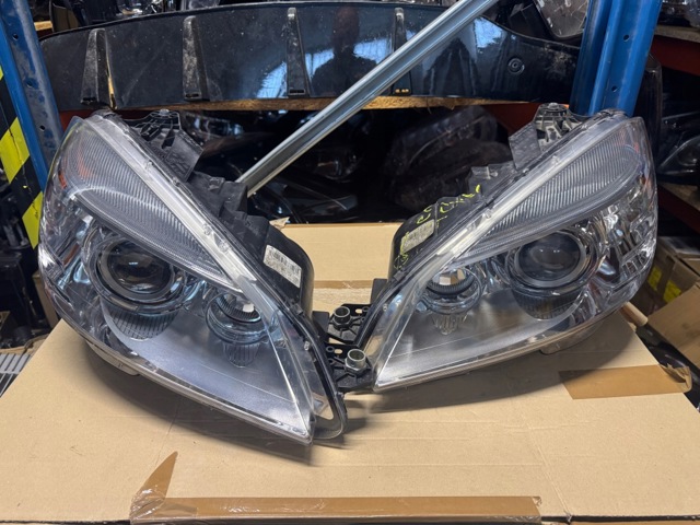 MERCEDES 2048203059 Правая фара в наличии Каменское