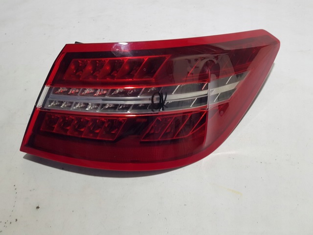 MERCEDES 2079060258 Фонарь задний правый в наличии Николаев