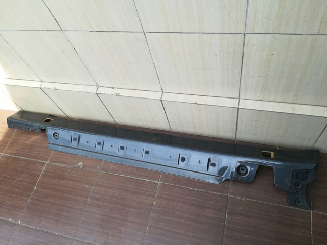 MERCEDES A2106908125 Накладка (молдинг) порога наружная левая в наличии Киев