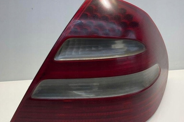 Фонари задние 2118200664 MERCEDES