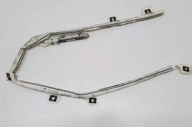 MERCEDES 2128600502 Шторка боковая, левая в наличии Днепр