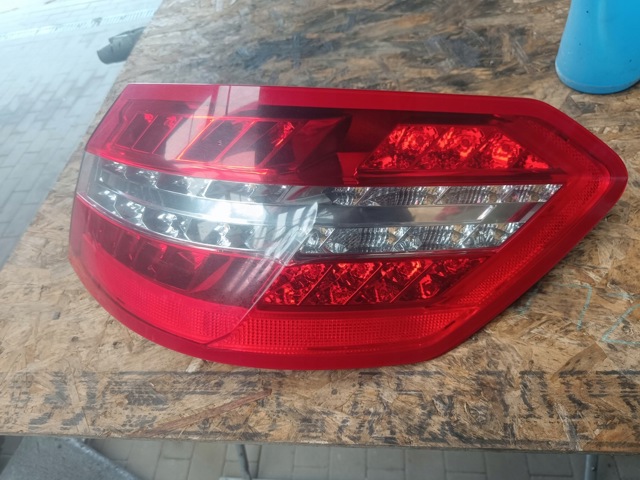 2129060658 MERCEDES Фонарь задний правый внешний купить в Винница