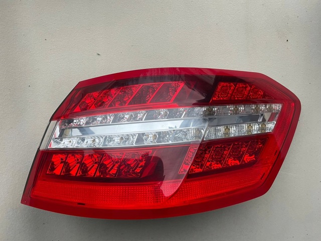 2129066901 MERCEDES Фонарь задний правый внешний купить в Ровно