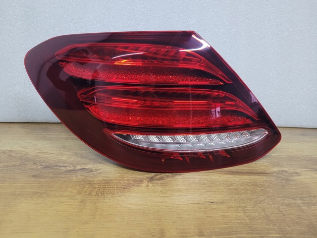 MERCEDES 2139067700 Фонарь задний левый в наличии Тернополь