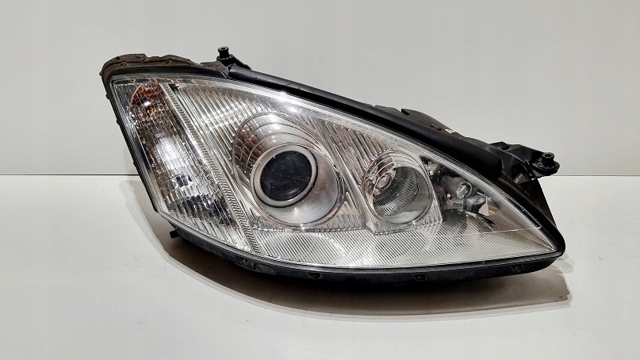 MERCEDES 2218200861 Правая фара в наличии Одесса