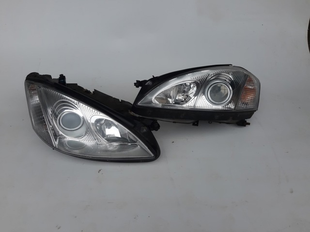 MERCEDES A2218202061 Правая фара в наличии Днепр