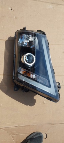 VOLVO 22239248 Правая фара в наличии Ирпень