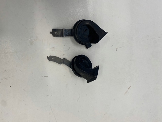 2225406911 MERCEDES Сигнал звуковой (клаксон) купить в Запорожье
