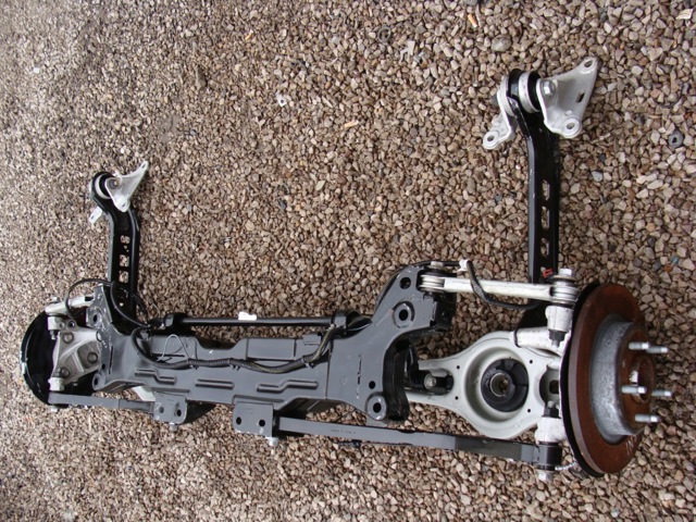 Цапфа правая 22949387 OPEL