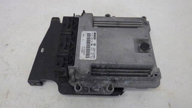 237104588R RENAULT Блок управления двигателем купить в Одесса