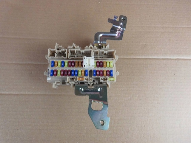 Коробка предохранителей 243504CL0B NISSAN