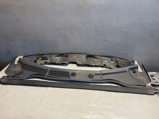 A2468300900 MERCEDES Водосток лобового стекла, жабо купить в Киев