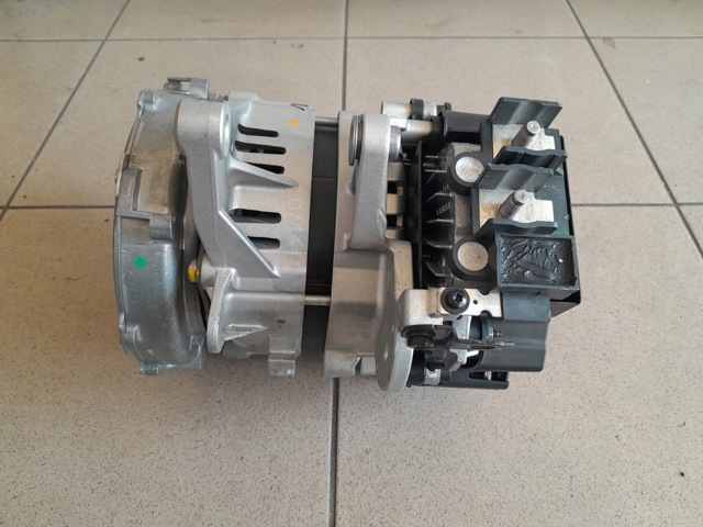 252812U300 HYUNDAI купить в Сумы