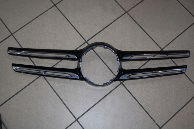 MERCEDES A2538882300 Решетка радиатора в наличии Днепр