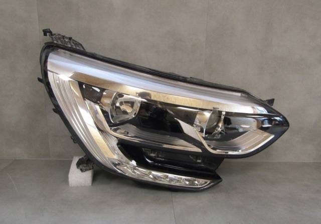 260102357R RENAULT Фара правая купить в Павлоград