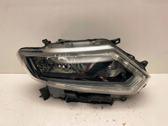 NISSAN 260104CC0C Фара правая в наличии Каменское