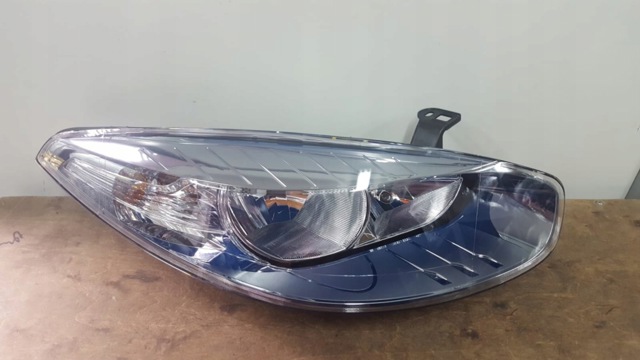 260105585R RENAULT Фара правая купить в Днепр