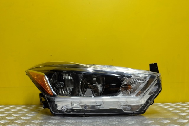 Правая блок фара 260105RL0A NISSAN