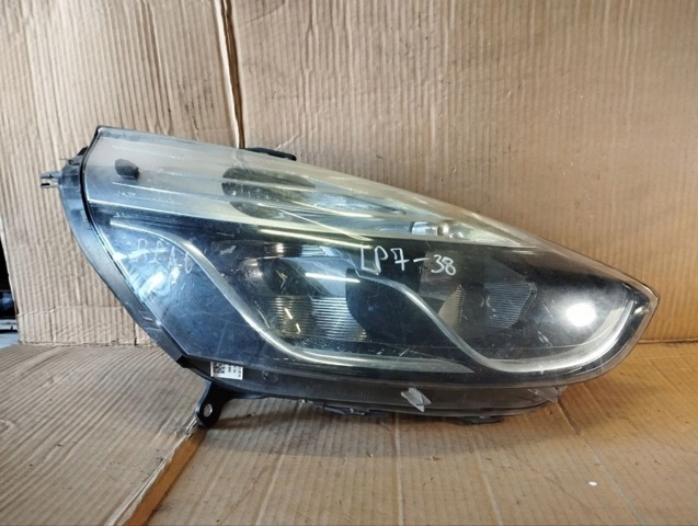260106624R RENAULT Правая фара купить в Житомир
