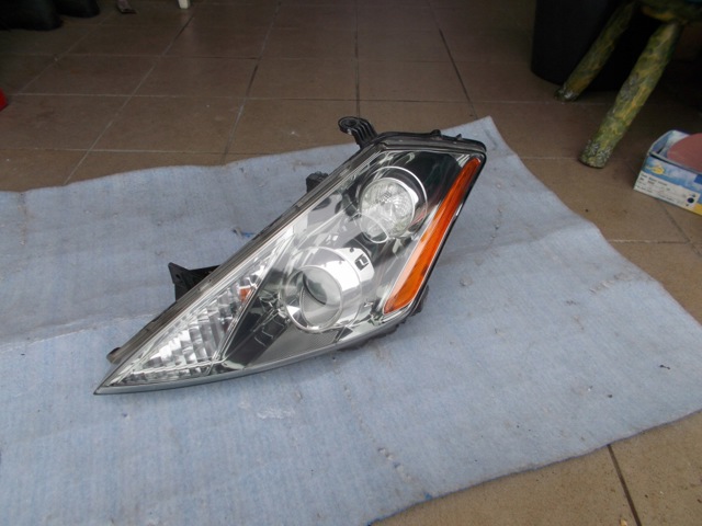 26010CC025 NISSAN Правая фара купить в Черновцы
