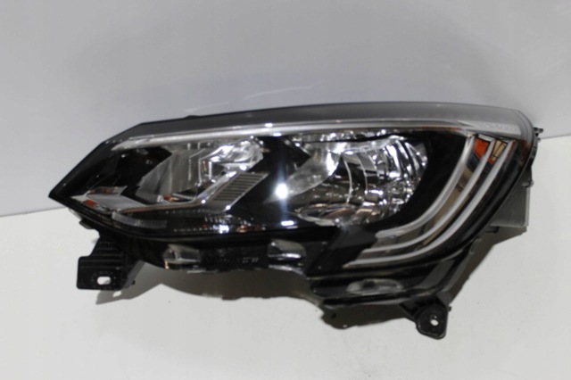 RENAULT 260604439R Левая фара в наличии Днепр