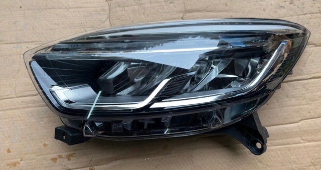260605214R Renault (RVI)