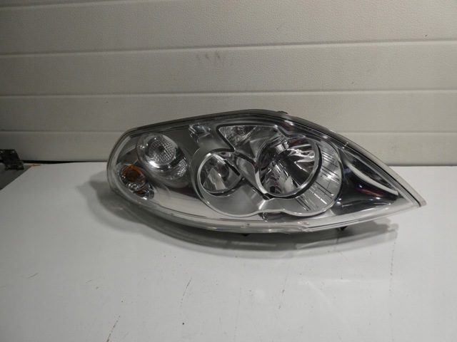 RENAULT 260605375R Левая фара в наличии Чернигов