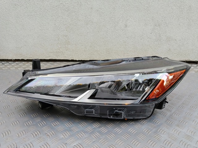 NISSAN 260605R00A Левая фара в наличии Одесса