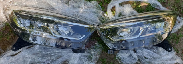 RENAULT 260609454R Левая фара в наличии Днепр