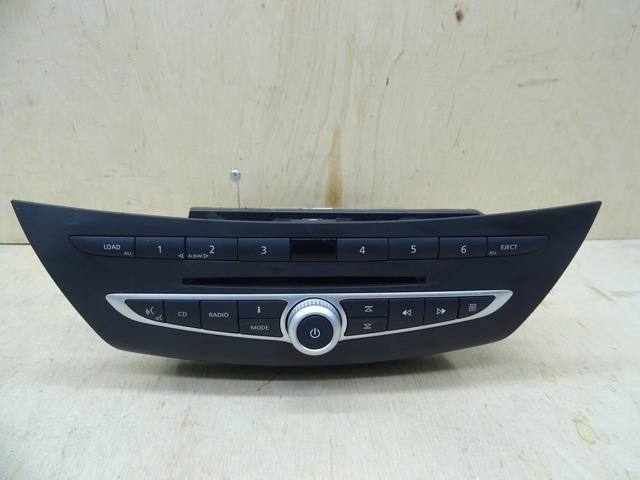 RENAULT 281150053R Магнитола (радио AM/FM) в наличии Украина