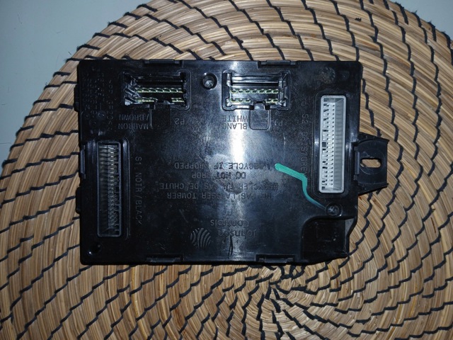 RENAULT 284B10847R в наличии Ровно