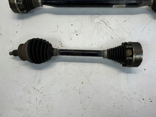 Левая полуось 2Q0407271F VAG