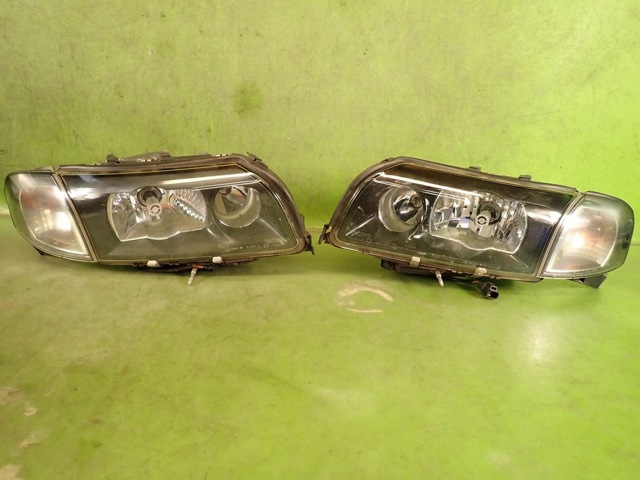 VOLVO 30655902 Фара правая в наличии Сумы