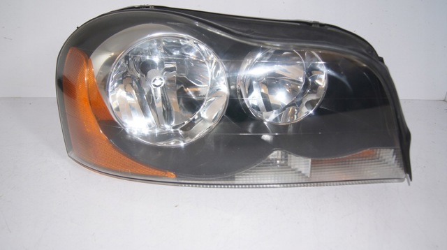 30678175 VOLVO Фара правая купить в Ужгород