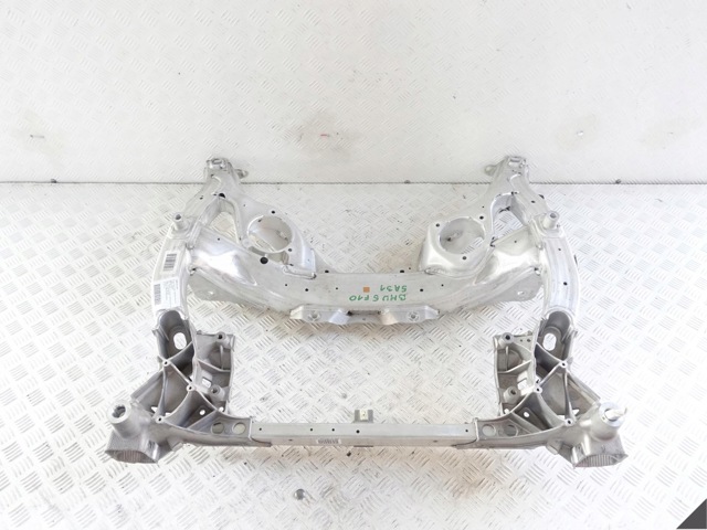 Поперечина передней подвески 31116775762 BMW