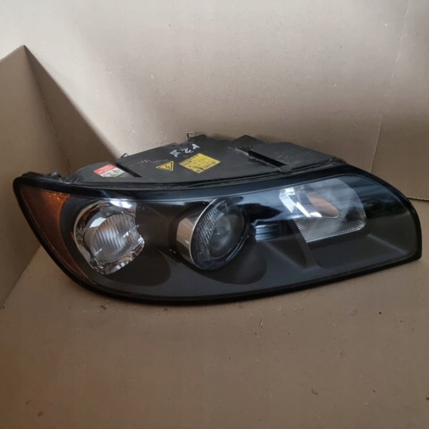 VOLVO 31213378 Фара правая в наличии Тернополь