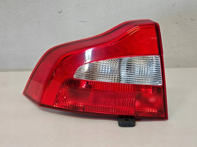 Фонарь задний левый 31213379 VOLVO