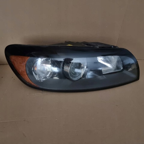 VOLVO 31214538 Правая фара в наличии Ирпень