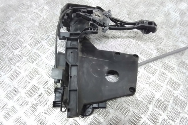 Замок передней пассажирской двери 31253674 VOLVO