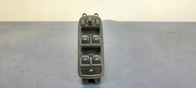 VOLVO 31334345 Кнопочный блок управления стеклоподъемником передний левый в наличии Днепр