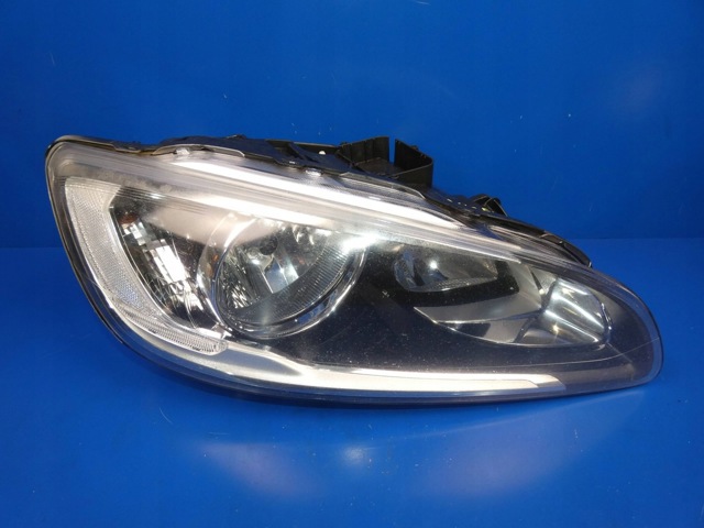 31420116 VOLVO Фара правая купить в Украина