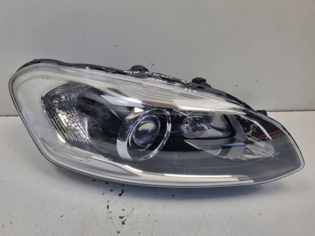 Правая блок фара 31420250 VOLVO