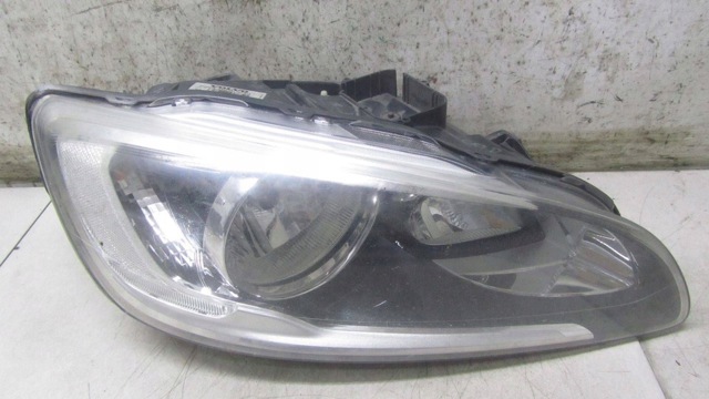 31420272 VOLVO Фара правая купить в Ужгород